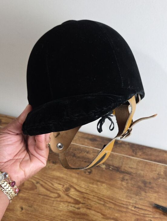 Vintage Vel Pro Equestrian Black Velvet Riding Jockey Hat main image 9